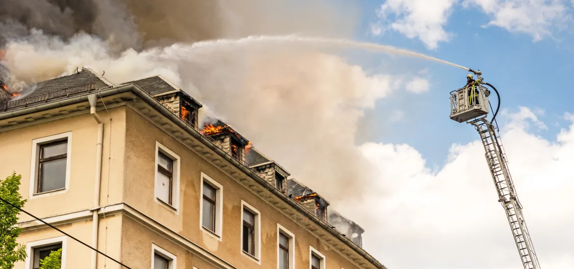 Gebäudeschäden durch Feuer in Leipzig absichern